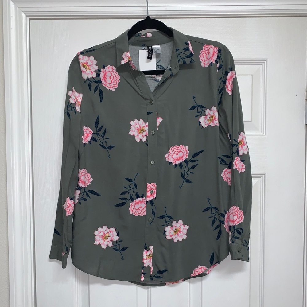 Women’s Floral Print Button Down Shirt